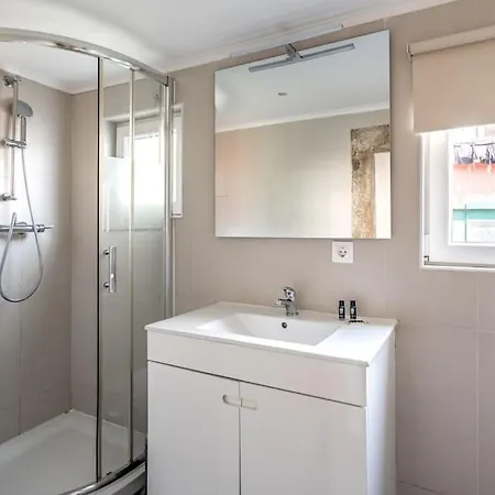 In Graca On Ground Floor Apartment *